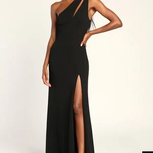 Lulu's Chic Black One-Shoulder Gown